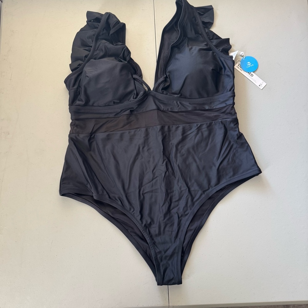 CUPSHE Women’s Black One-piece Bathing Swimsuit Size 3X Ruffled Straps NWT